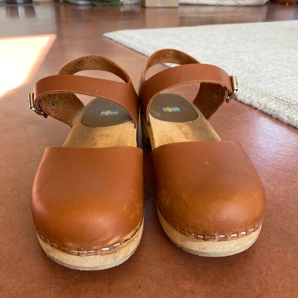 MIA Sofia Clogs - Saddle Brown - wood / leather / buckle - Swedish - Picture 5 of 12